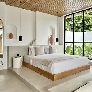  Villa The By The Young